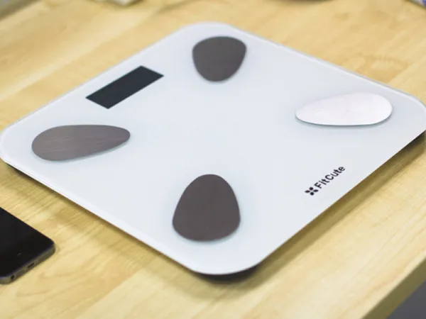 体脂秤真能测出脂肪吗 体脂秤骗局 几十块钱的体脂秤是真的吗