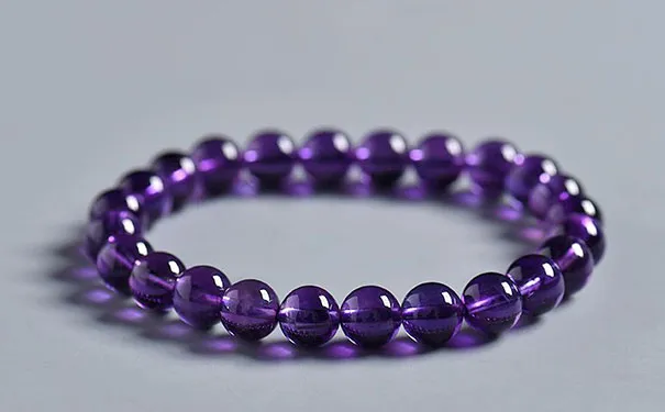 佩戴紫水晶的功效与作用 | 紫水晶的灵性作用