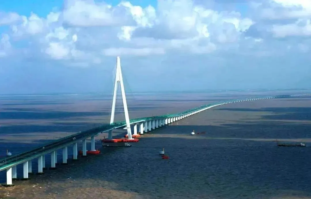 世界上最长的桥(中国的丹昆特大桥，全长164851公里)