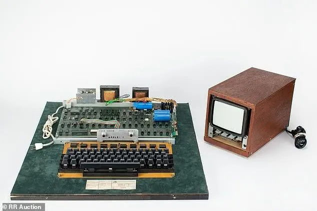 第一台个人电脑 第一台个人电脑是哪家公司制造的