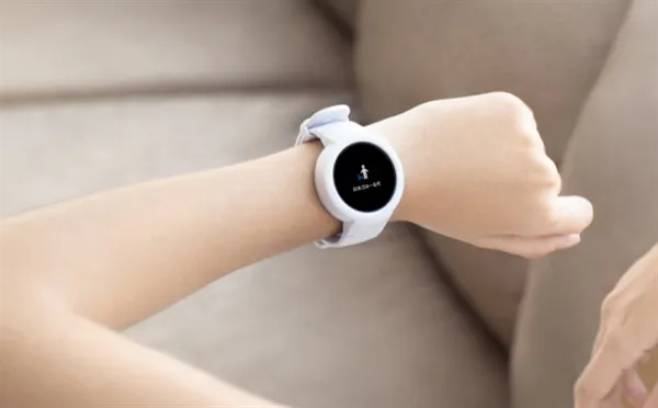 华米AMAZFIT智能手表青春版开启预售：20天超长续航