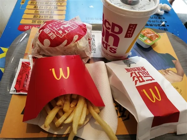 麦当劳在北京部分餐厅停供塑料吸管：保护环境 承担社会责任